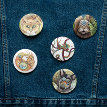 Load image into Gallery viewer, Set of pin 5 buttons by Ruby Charm Colors: Collection 1